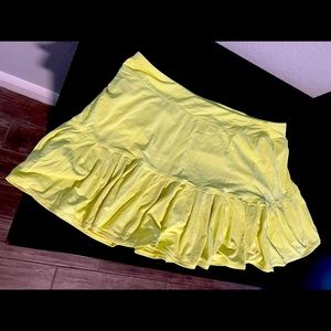 LP neon yellow short. XL